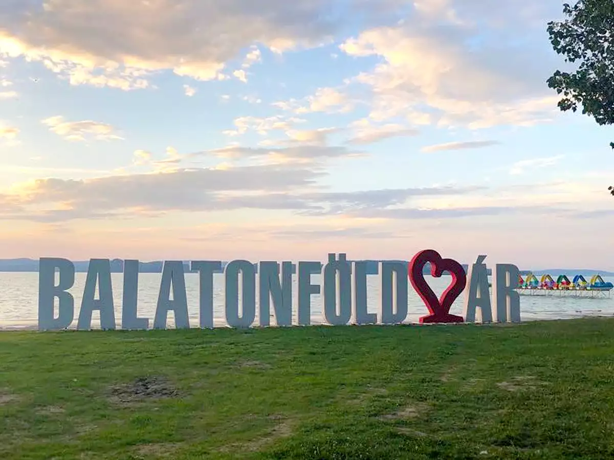 Balatonföldvár felirat